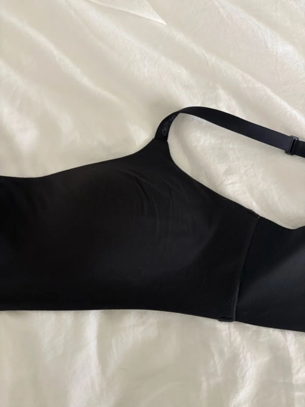 SMOOTHEZ Bra-ish Wireless Bralette - Medium - Picture 8 of 13